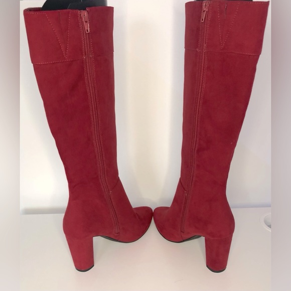 Jones New York Signature KENDRA Boots Faux Suede Knee High Block Heel Red 6.5 - Picture 6 of 8